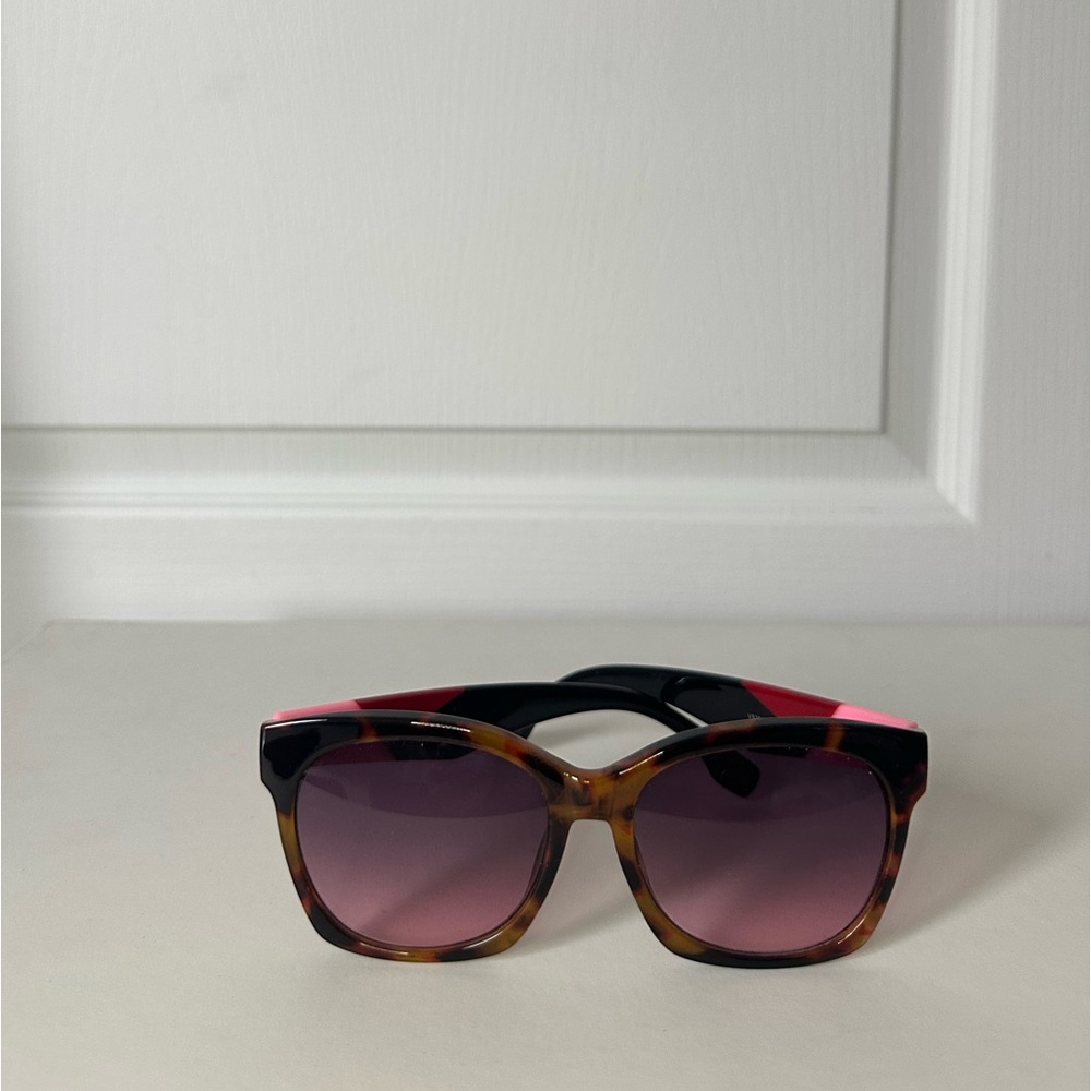 Plastic sunglasses